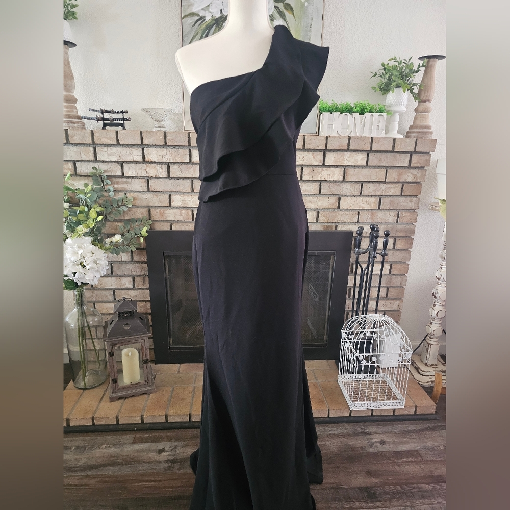 Elegant Black Evening Dress